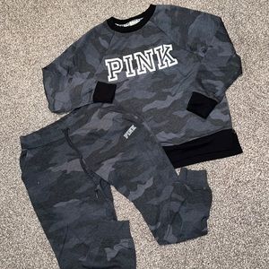 VS PINK gray camo sweat suit